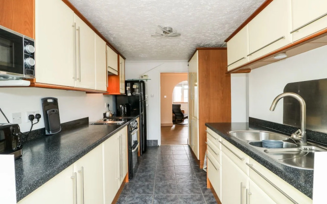 57 Southend Road