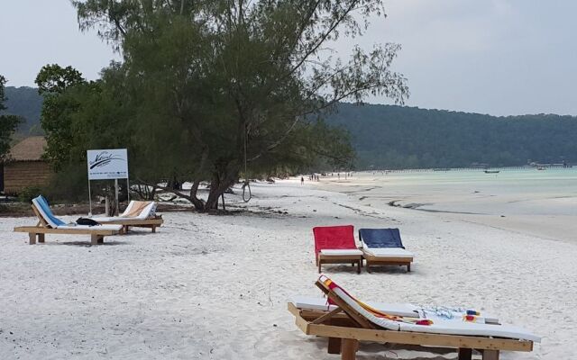 Natural Island Bungalows