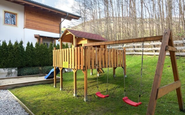 Chalet in Piesendorf with Sauna, Hot Tub, Pool, Whirlpool