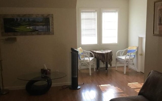 Kelowna Lakeview Cove Bed & Breakfast