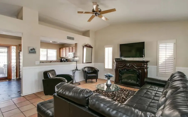 Scottsdale Kierland 3 Bdrm With Sparkling Pool!