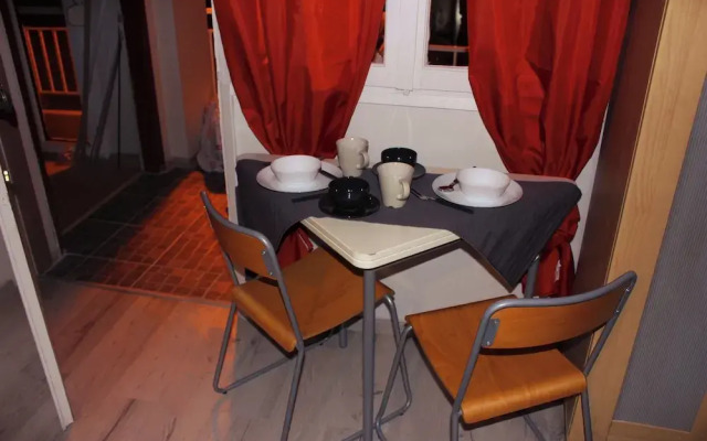 Impeccable 1-bedroom Apartment Center