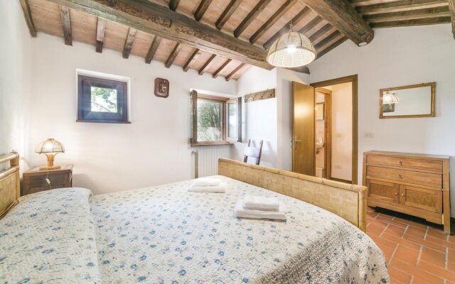 Stunning Home in Monterchi AR With 1 Bedrooms