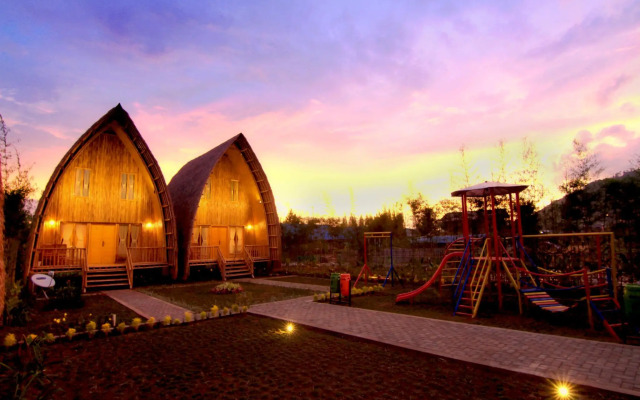 Villa ChavaMinerva Bambu - Lembang