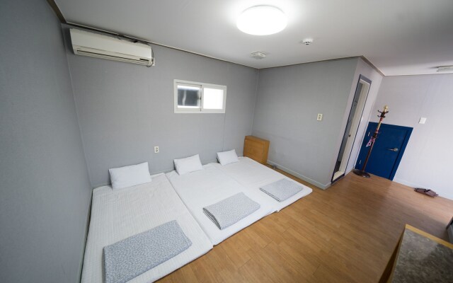 Beewon Guest House - Hostel