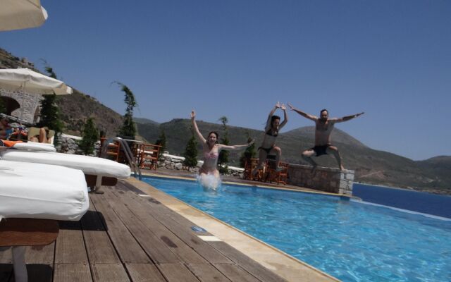 En Plo Luxury Suites