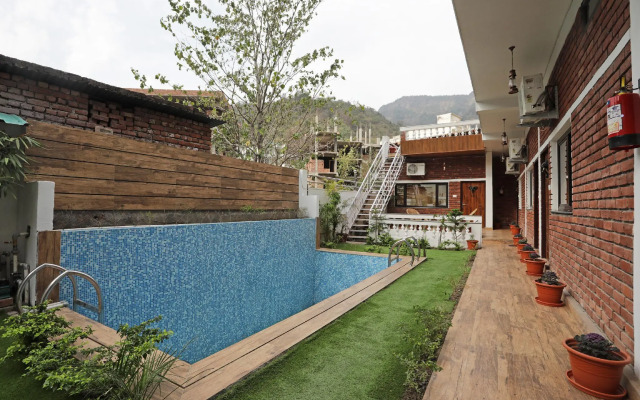 OYO 12212 Ramanuj Cottage