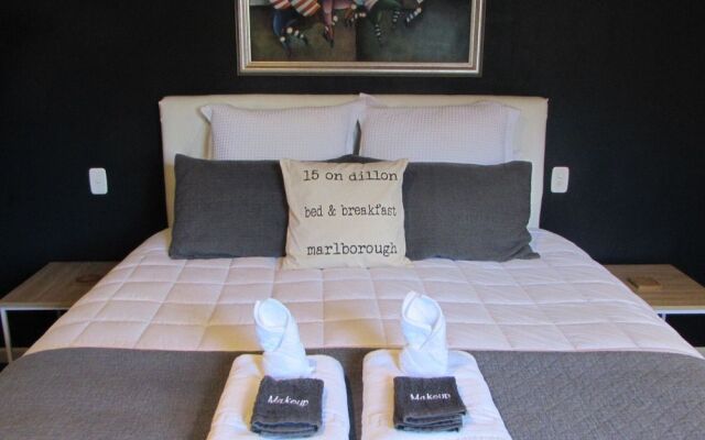 15 On Dillon Bed & Breakfast