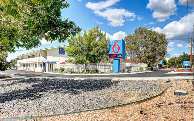 Motel 6 Santa Fe