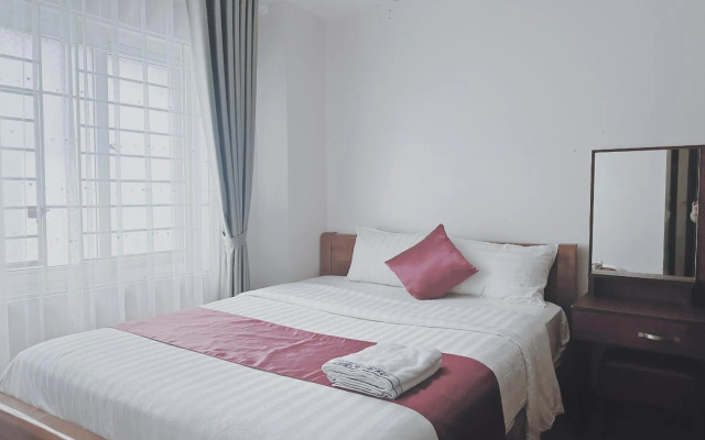 White Horse Hotel & Restaurant