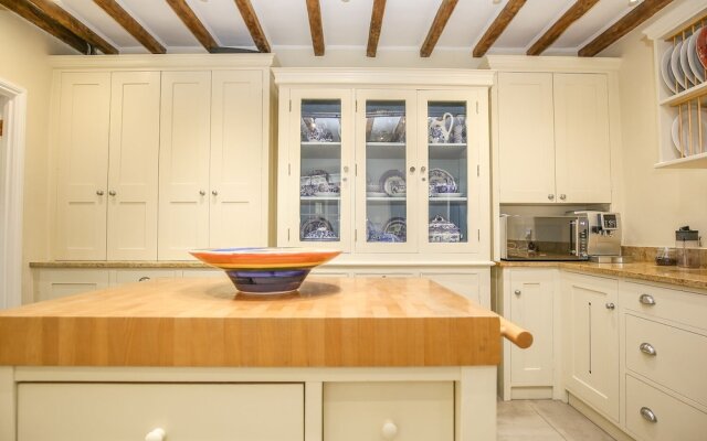 4 Maidens Row