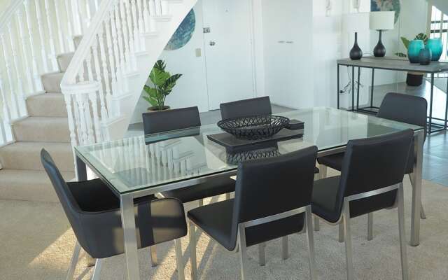 Burleigh Esplanade Apartments