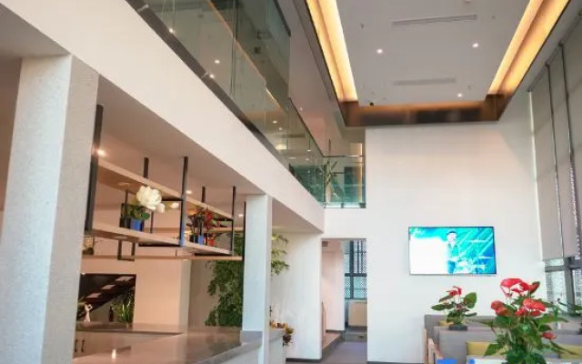 Luzhou Sky City Hotel