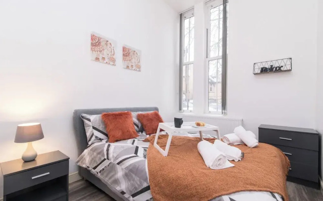 Tranquil Derby 2 Bedroom Apartment Retreat