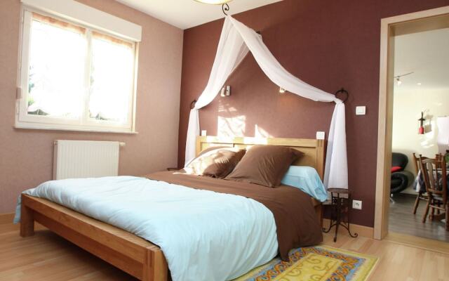 Completely Modernized Gite With Heated Swimming Pool