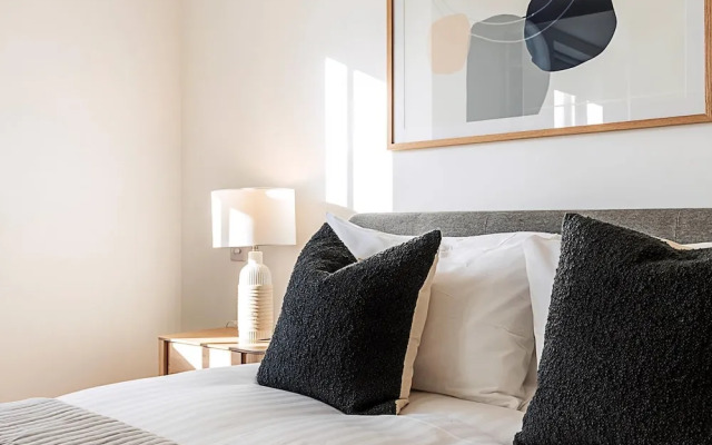 Upscale & Serene Getaway - Prime Chelsea Location!