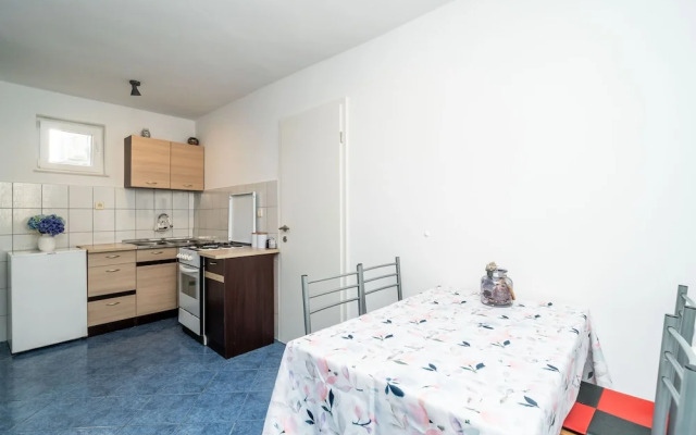 Apartment & Rooms Alan