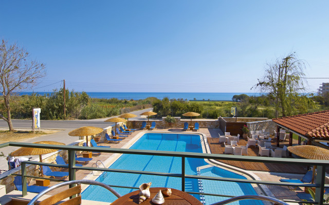 Mistral Hotel - Singles Only
