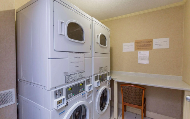 Park Inn & Suites by Radisson, Vancouver