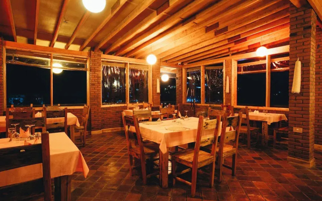 Zondela House