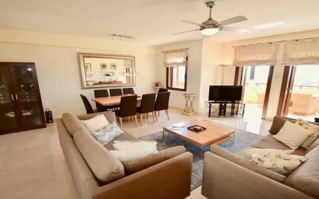 Apartment B11 - Hera