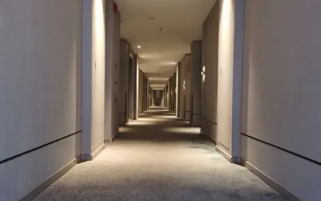 Homeinn Selected Hotel (Chifeng Railway Station Songshan Wanda Plaza)