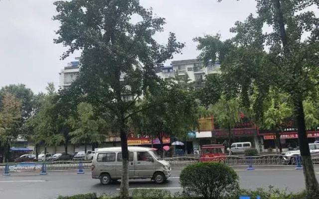 OYO Jiangyou Meijia Hotel
