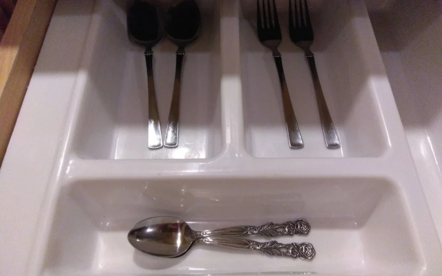 Pleasant Tifolia Studio Cozy Room In Kelapa Gading