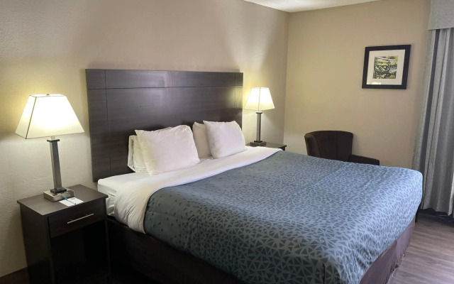 Quality Inn & Suites Columbia