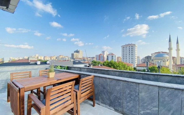 MISSAFIR Spacious Duplex Flat near Bagdat Street