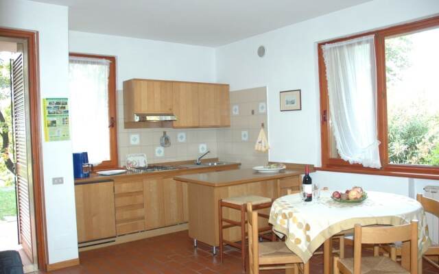 Modern Bungalow in Garda With Pool