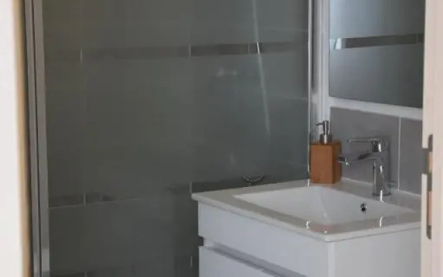 Joli Studio Plein Centre de Milly la Forêt