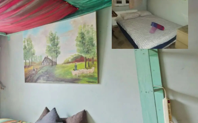 Room in House - 2 Floors 2 Bedrooms Near Central Station