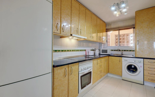 Luxury 2 Bed Apt Freeview Tv Wi