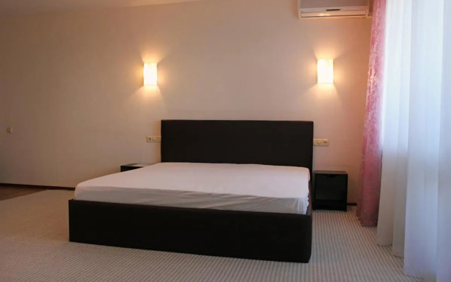 Саквояж на улице 39-й Гвардейской Дивизии