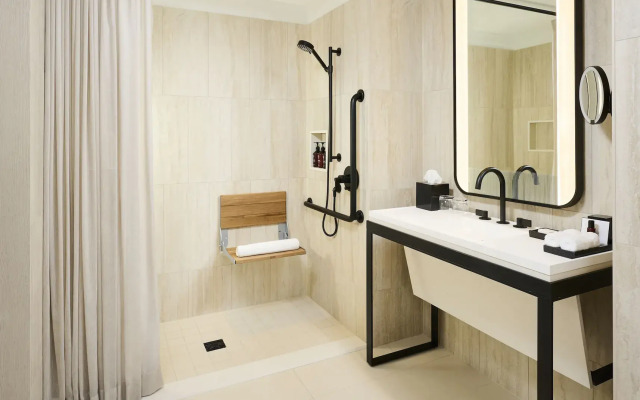 The Pearle Hotel & Spa, Autograph Collection