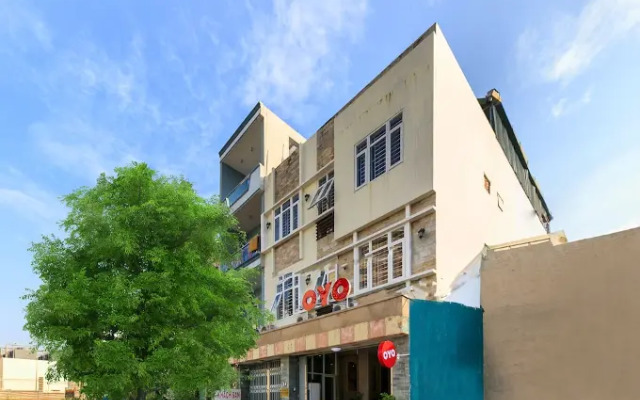 Hoang Anh Hotel by OYO Rooms
