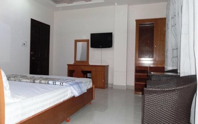 Gold Lion Hotel