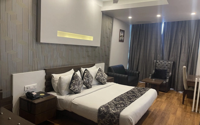 Hotel Narula's Aurrum
