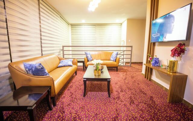 Volta Serene Hotel