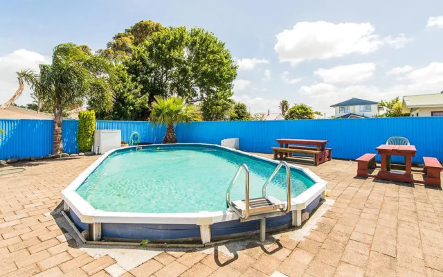 Burwood Manor Motel