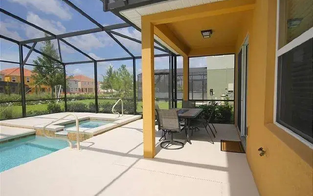 Oakview Drive House