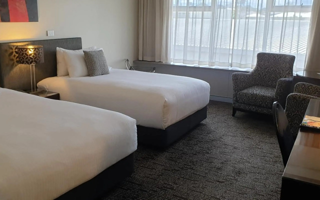 Calamvale Suites and Conference Centre