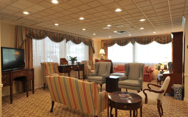 The Farmington Inn & Suites