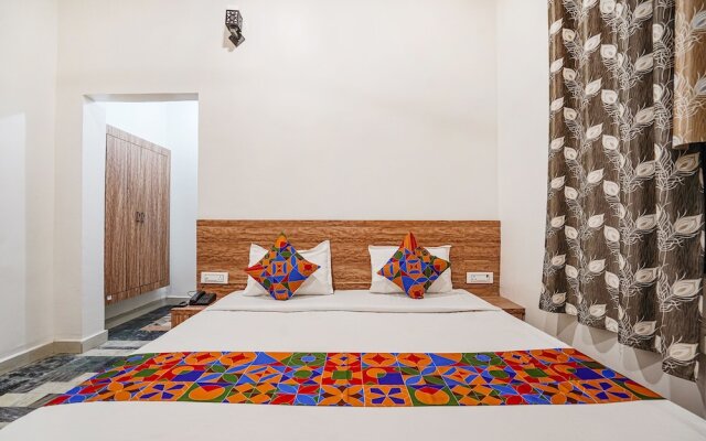 Fabhotel Shree Mahidev Palace