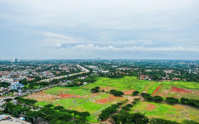Tree Park Studio Apartment near ICE BSD By Travelio