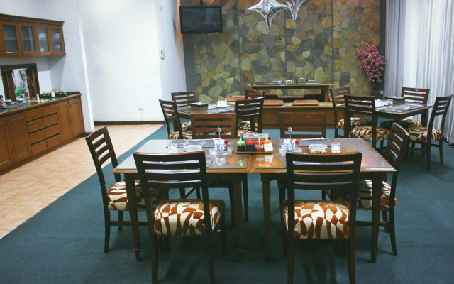 Chandra Residence