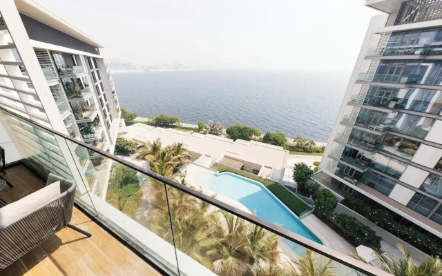 Sea View 2BR Bluewaters