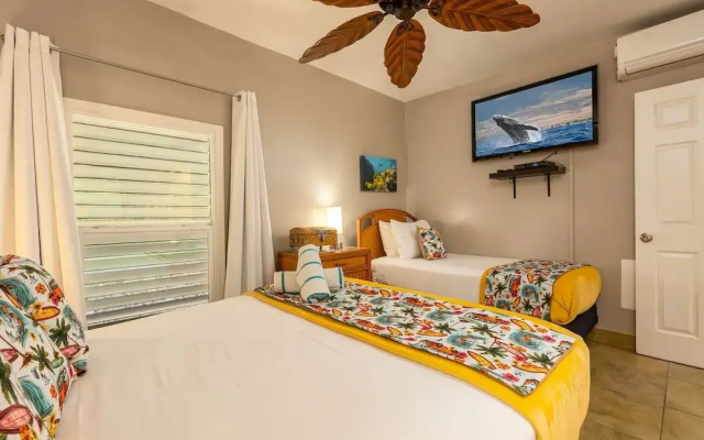 Kahana Sunset C7 2 Bedroom Condo by RedAwning