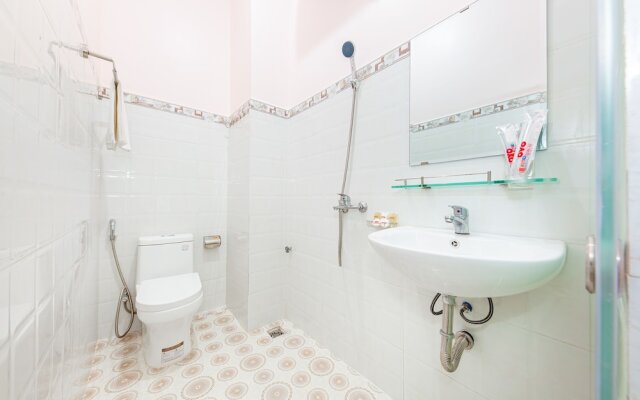 Son Lam Hotel by OYO Rooms